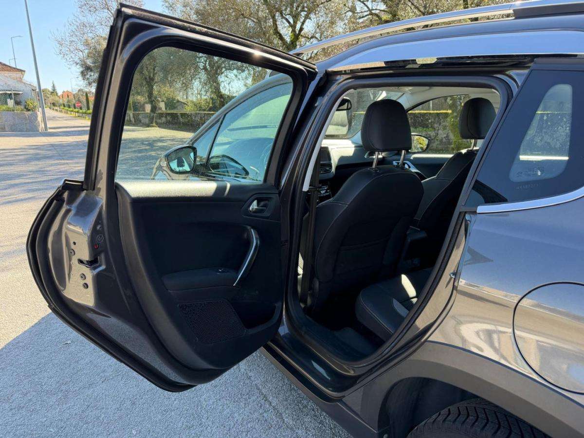peugeot-2008-2018-gasolina-1199cc