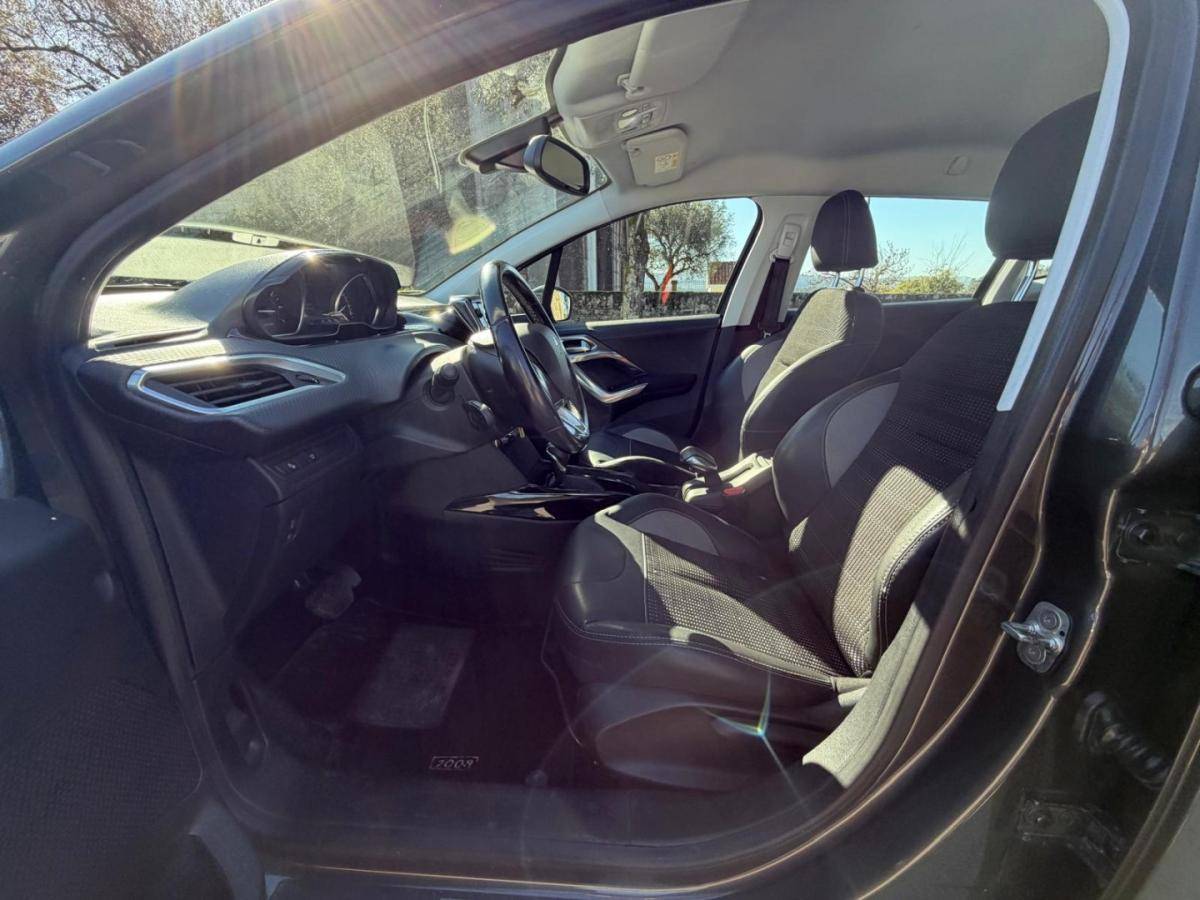 peugeot-2008-2018-gasolina-1199cc