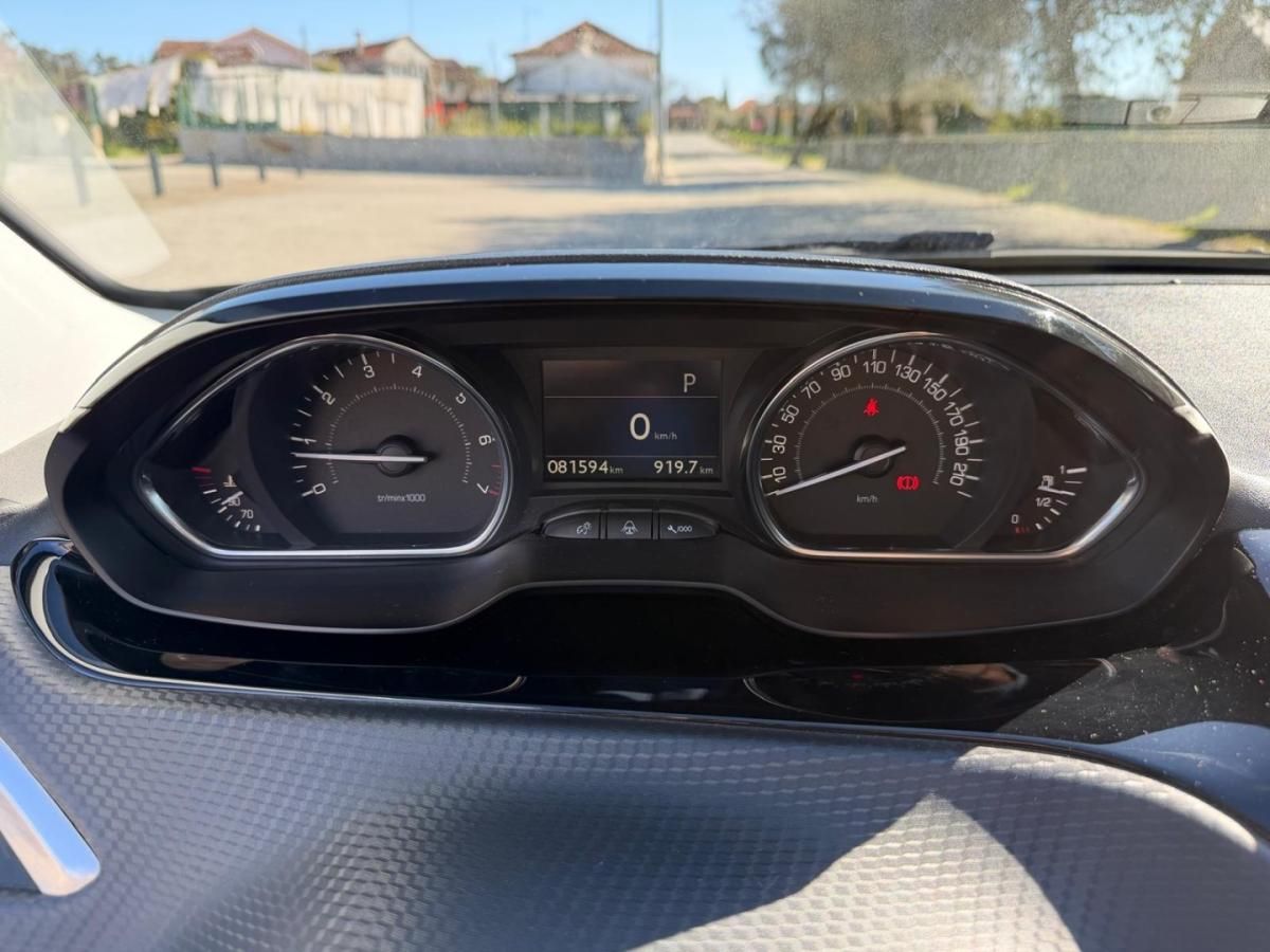peugeot-2008-2018-gasolina-1199cc