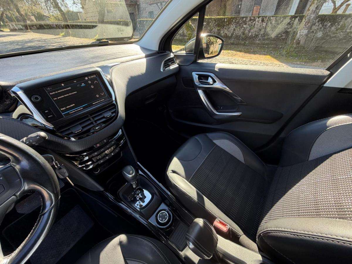 peugeot-2008-2018-gasolina-1199cc