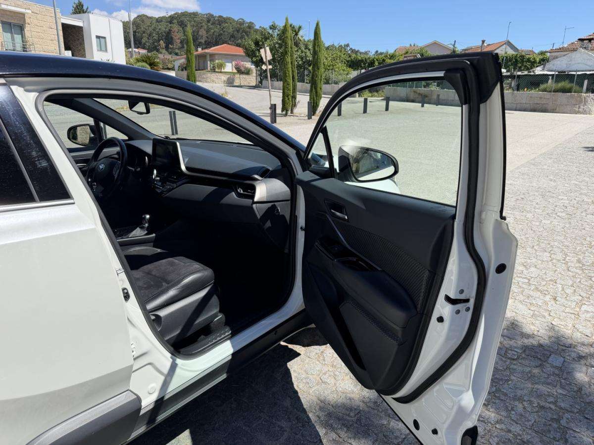 toyota-c-hr-2020-hibrido-1798cc