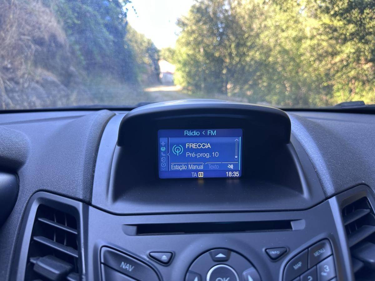 ford-fiesta-2017-gasolina-999cc