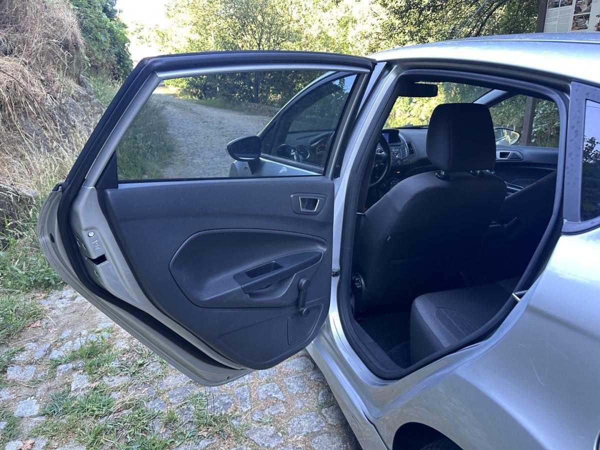 ford-fiesta-2017-gasolina-999cc