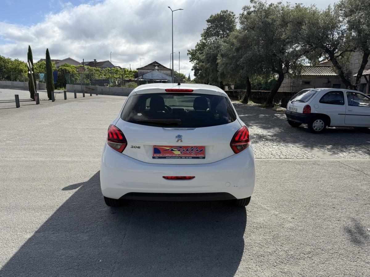 peugeot-208-2017-diesel-1560cc