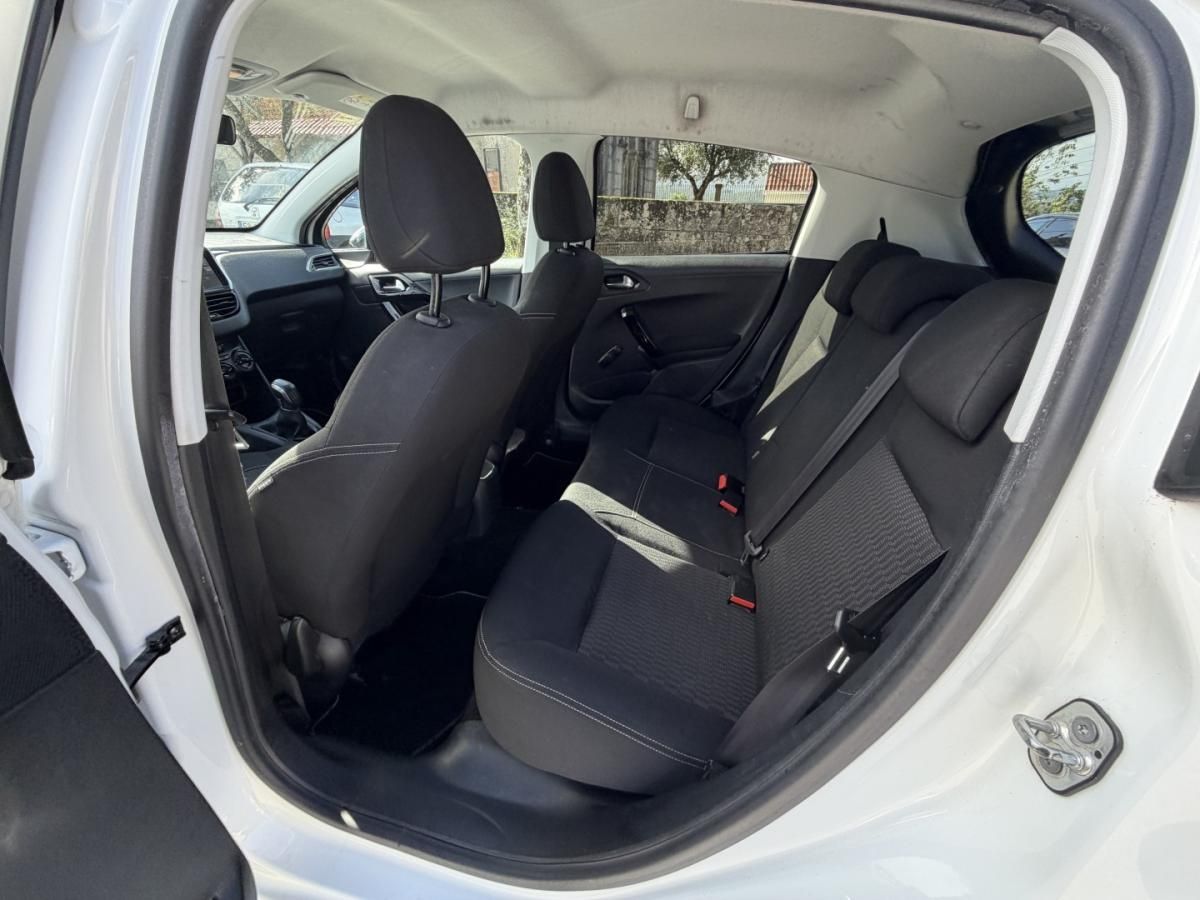peugeot-208-2017-diesel-1560cc