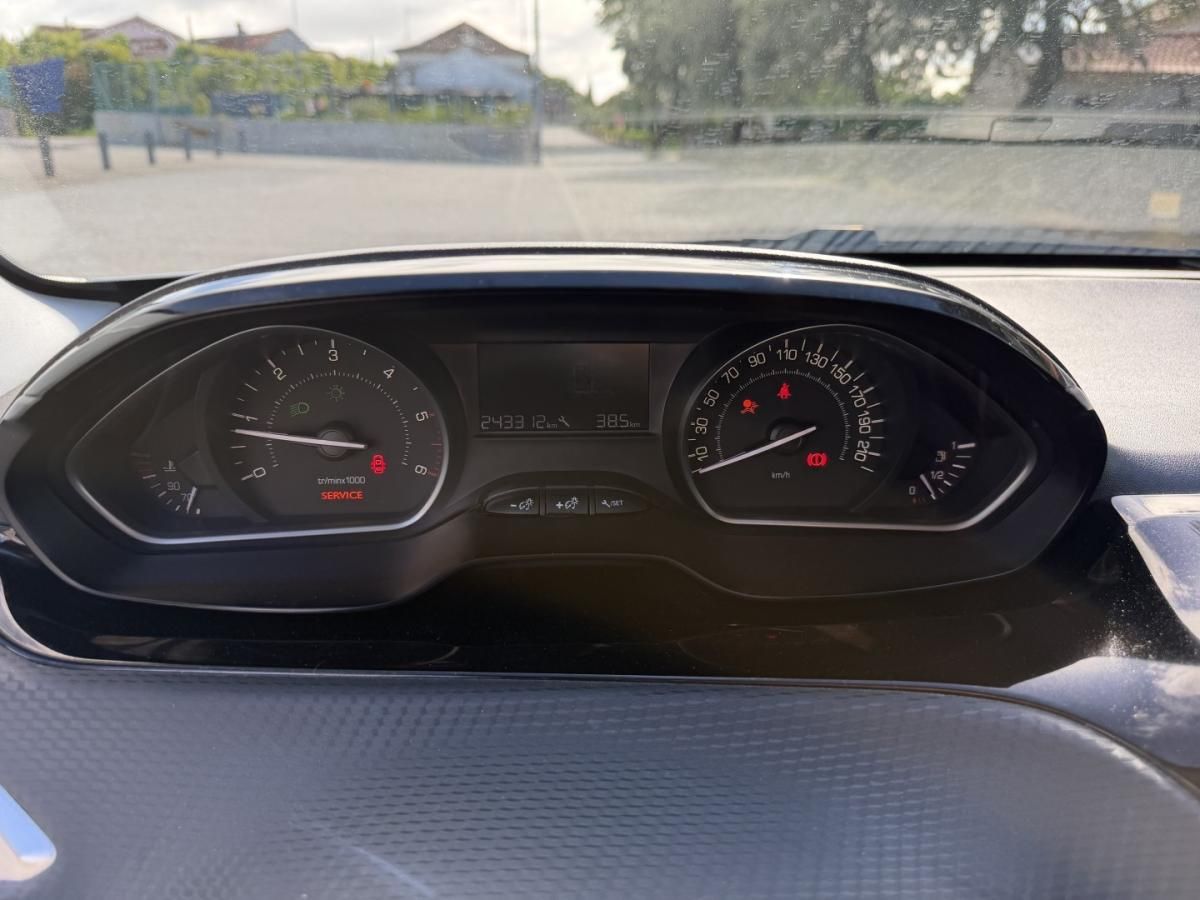 peugeot-208-2017-diesel-1560cc