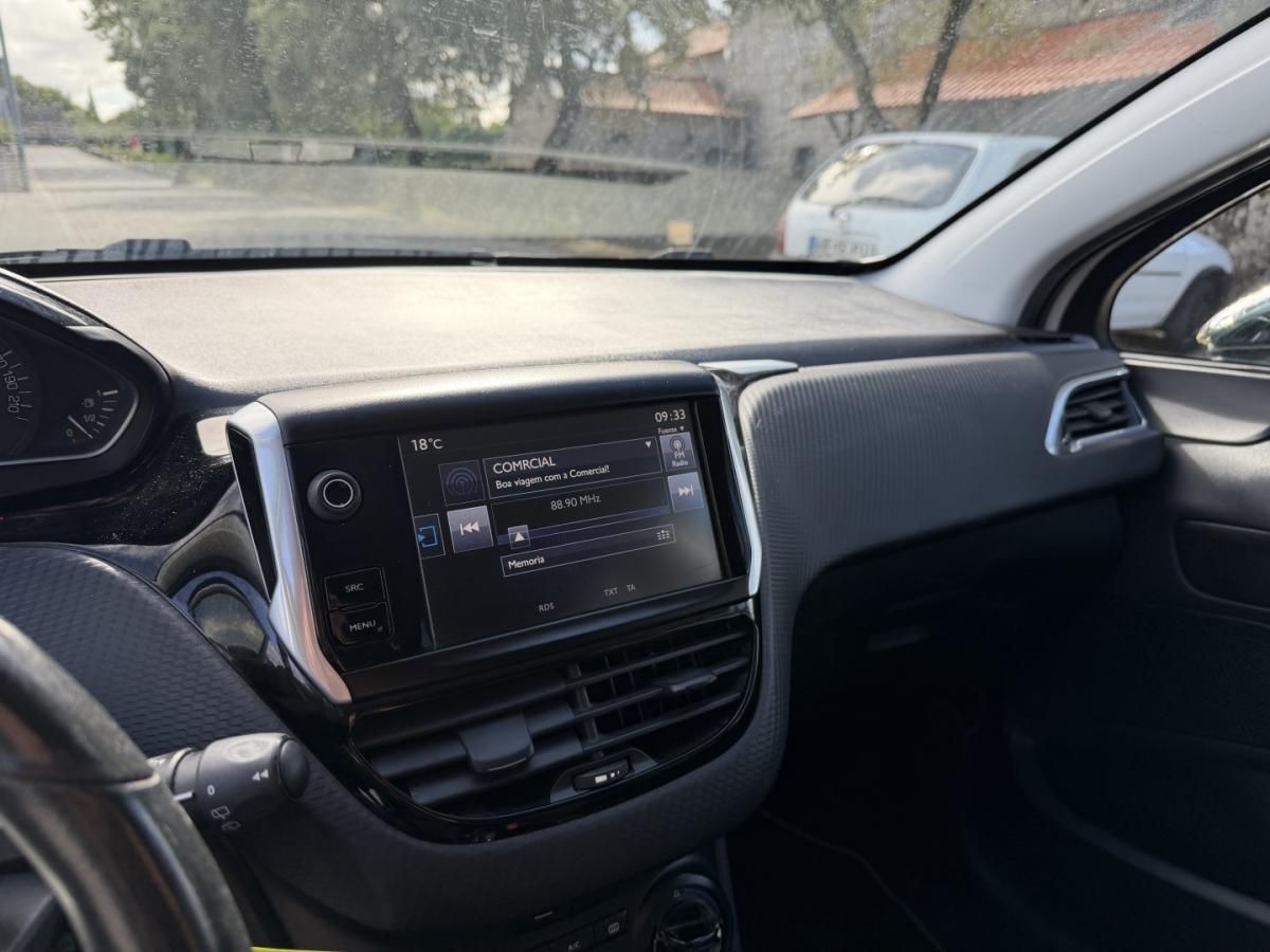 peugeot-208-2017-diesel-1560cc