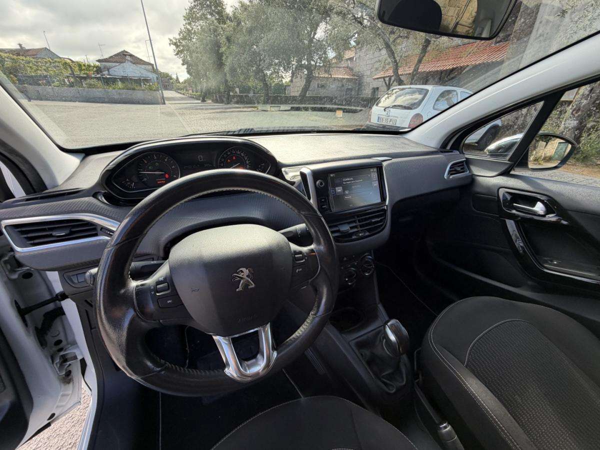 peugeot-208-2017-diesel-1560cc