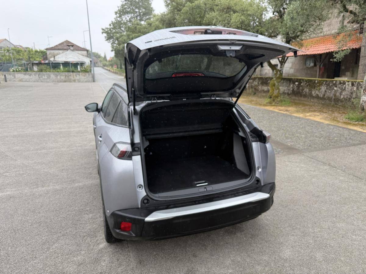 peugeot-e-2008-2021-eletrico-0cc