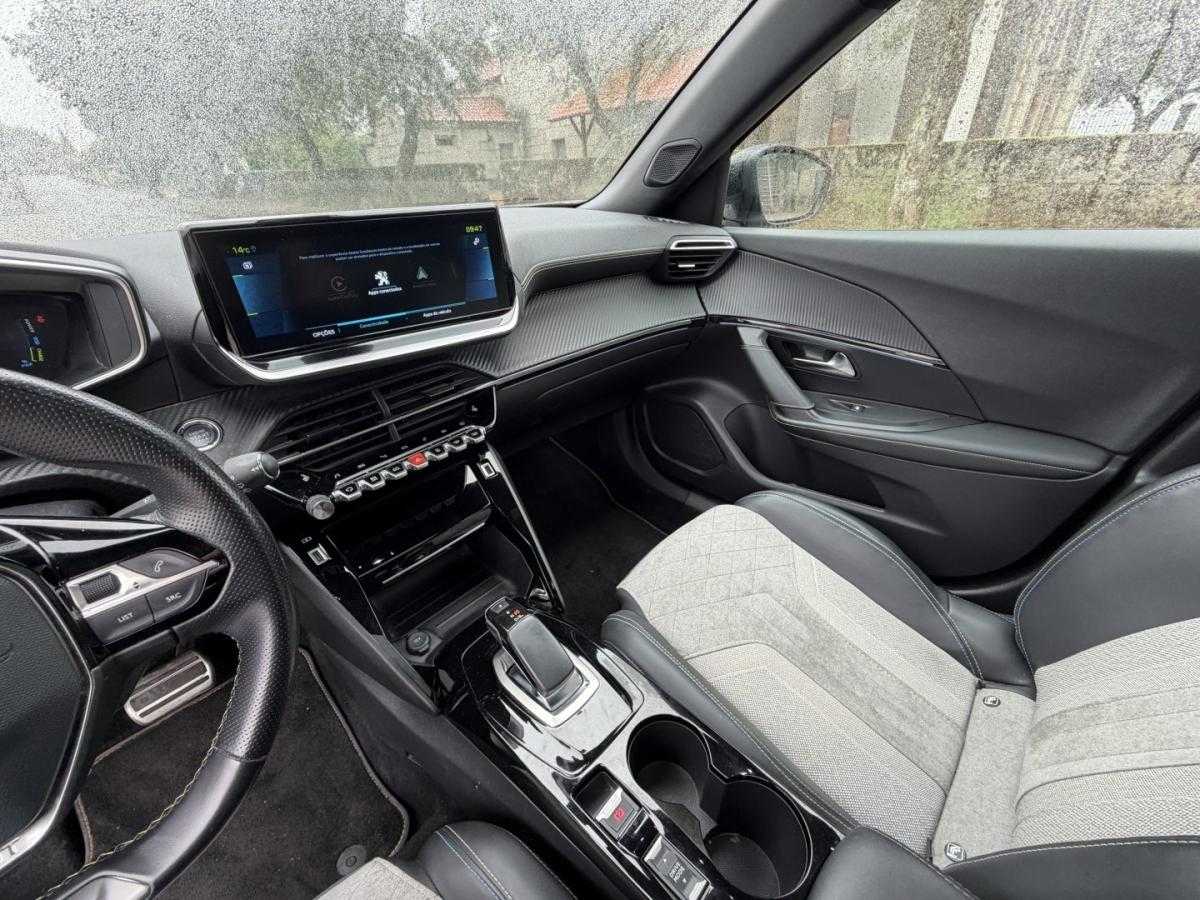 peugeot-e-2008-2021-eletrico-0cc