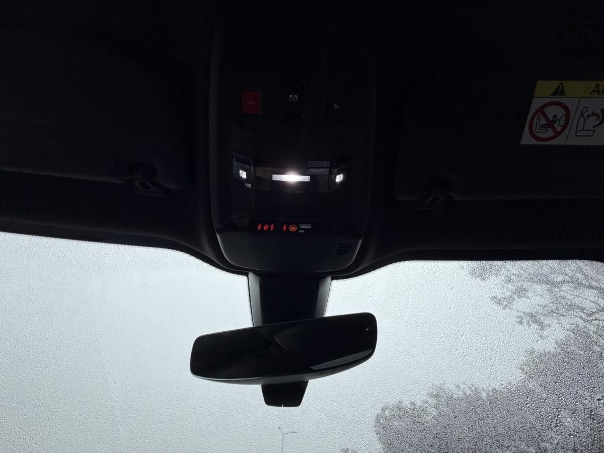 peugeot-e-2008-2021-eletrico-0cc