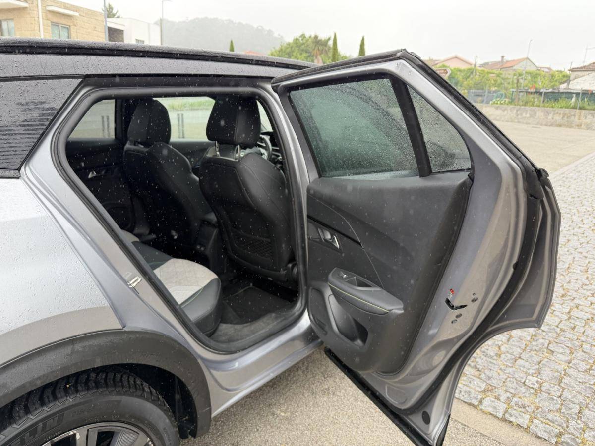 peugeot-e-2008-2021-eletrico-0cc