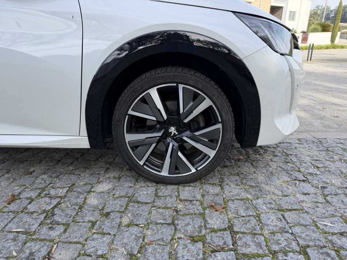 peugeot-208-2020-gasolina-1199cc