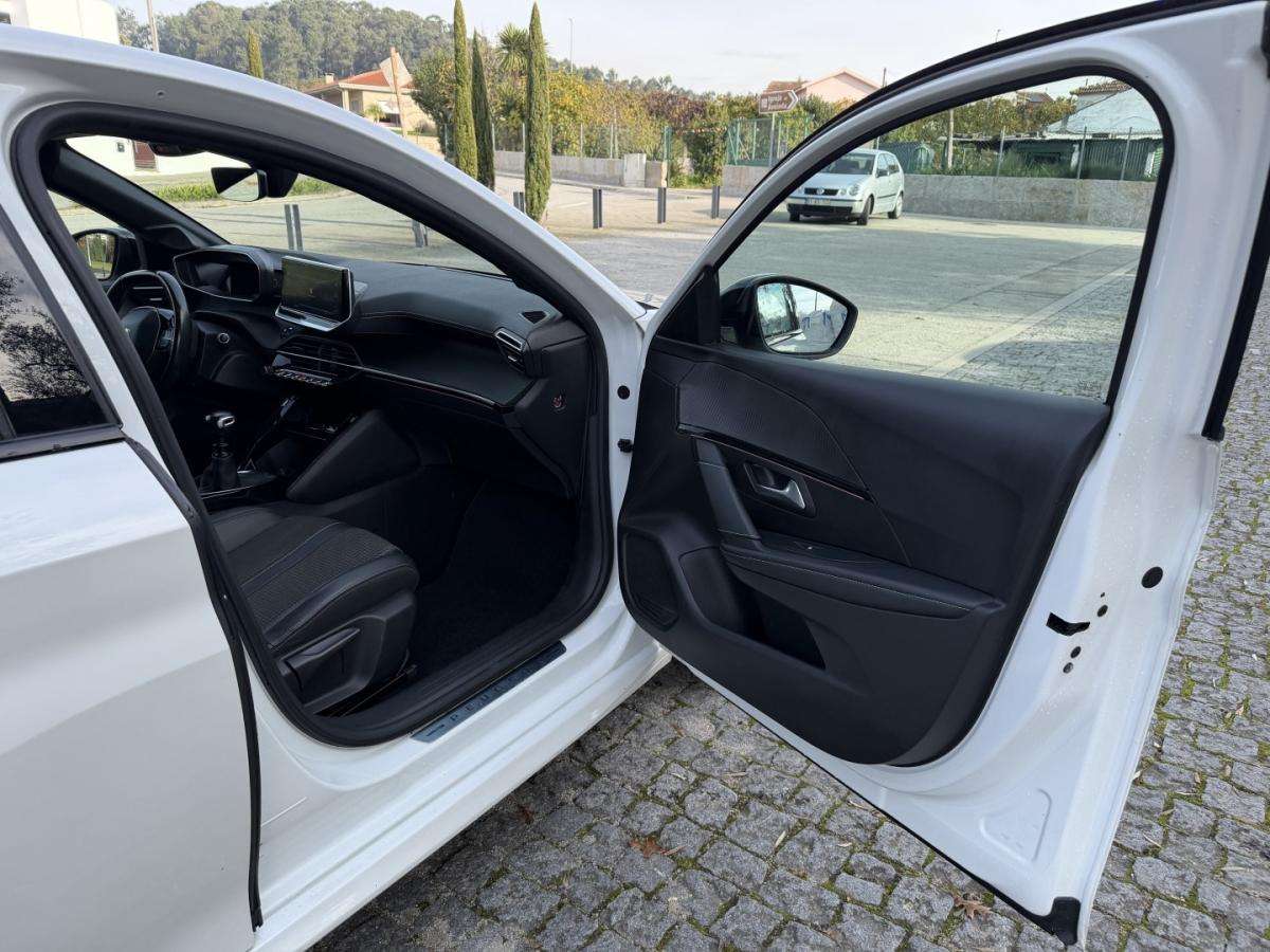 peugeot-208-2020-gasolina-1199cc