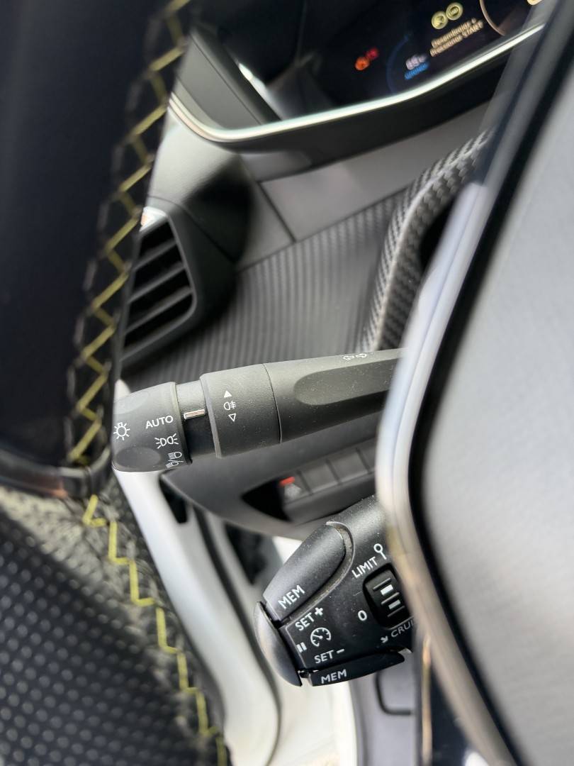 peugeot-208-2020-gasolina-1199cc