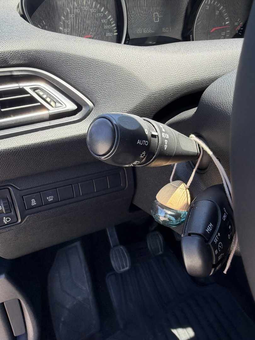 peugeot-308-sw-2015-diesel-1560cc