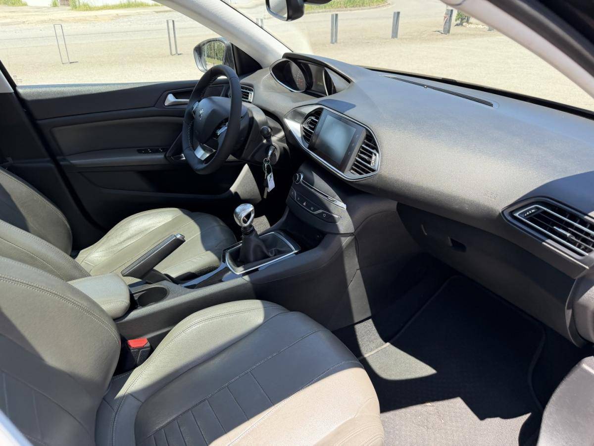 peugeot-308-sw-2015-diesel-1560cc