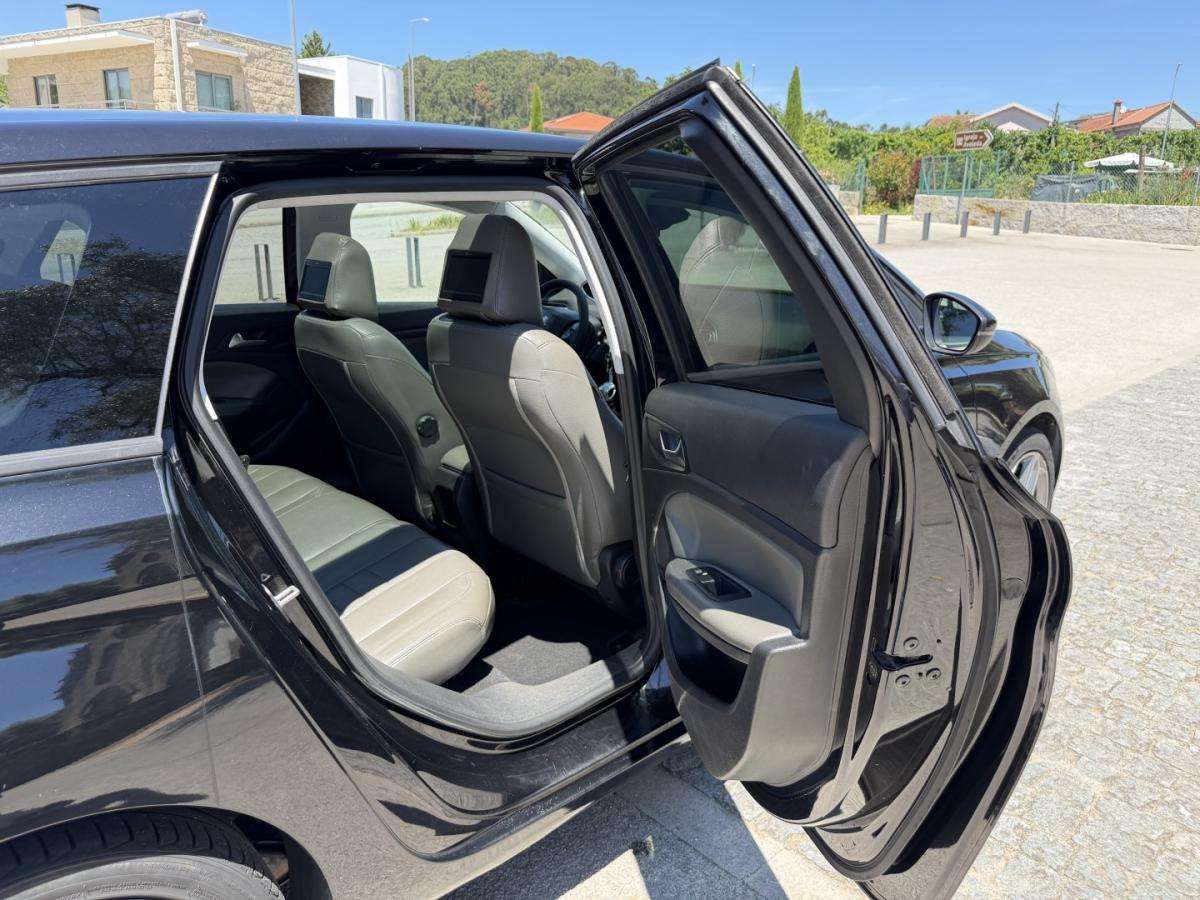 peugeot-308-sw-2015-diesel-1560cc