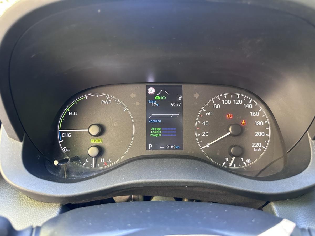 toyota-yaris-2022-hibrido-1490cc