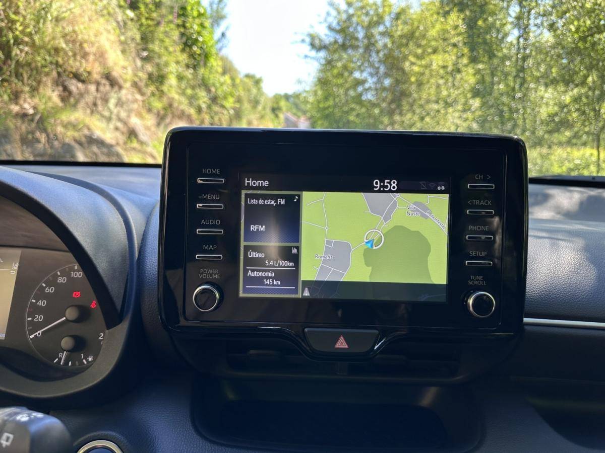 toyota-yaris-2022-hibrido-1490cc