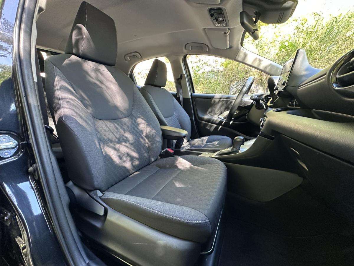 toyota-yaris-2022-hibrido-1490cc