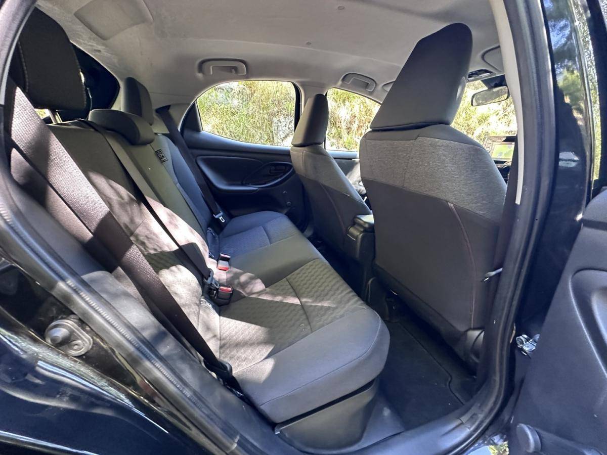 toyota-yaris-2022-hibrido-1490cc
