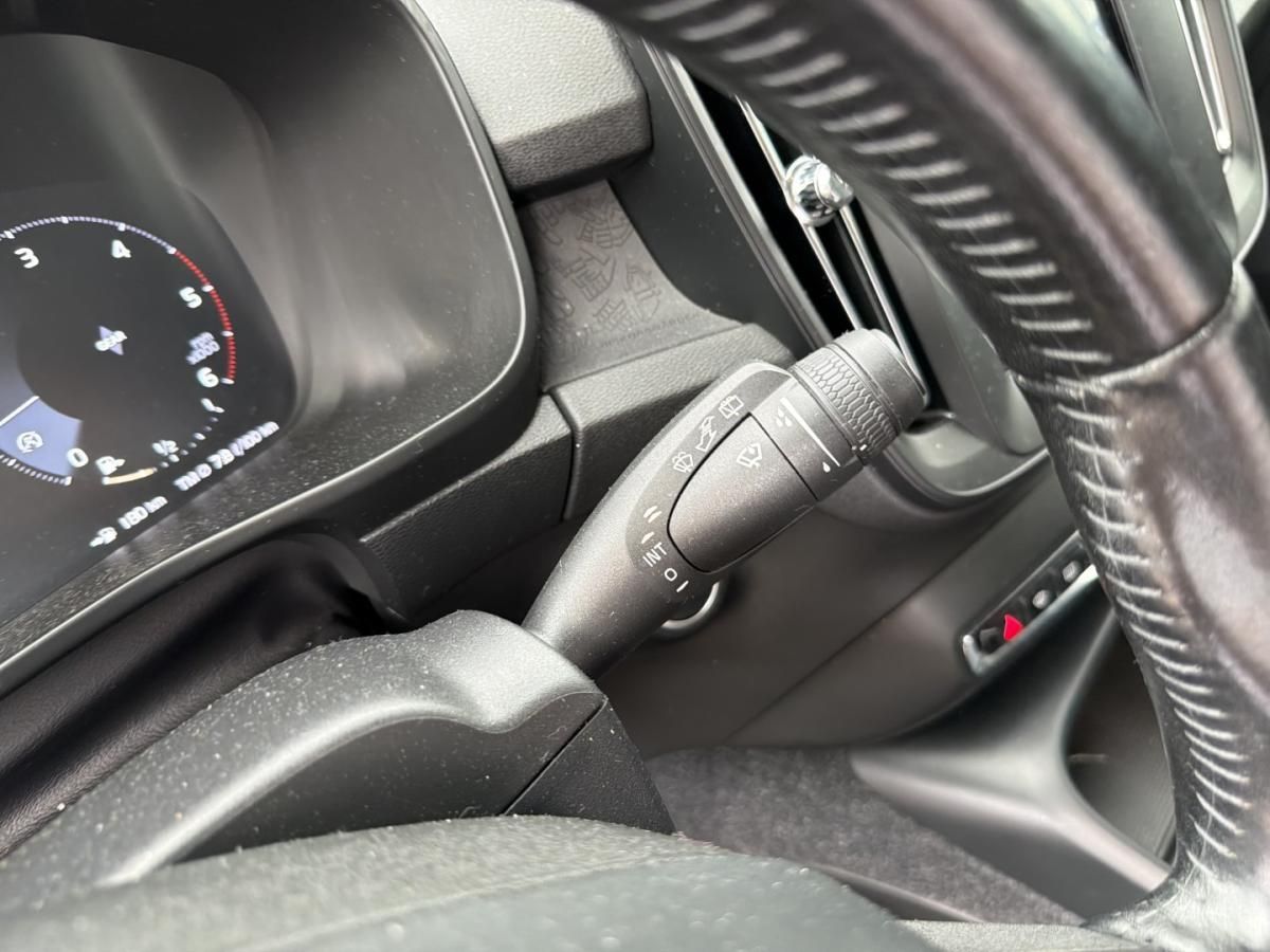 volvo-xc40-2014-diesel-1969cc