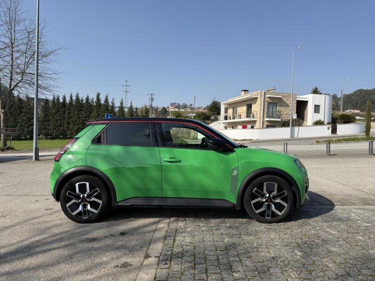 renault-5-2024-eletrico-0cc