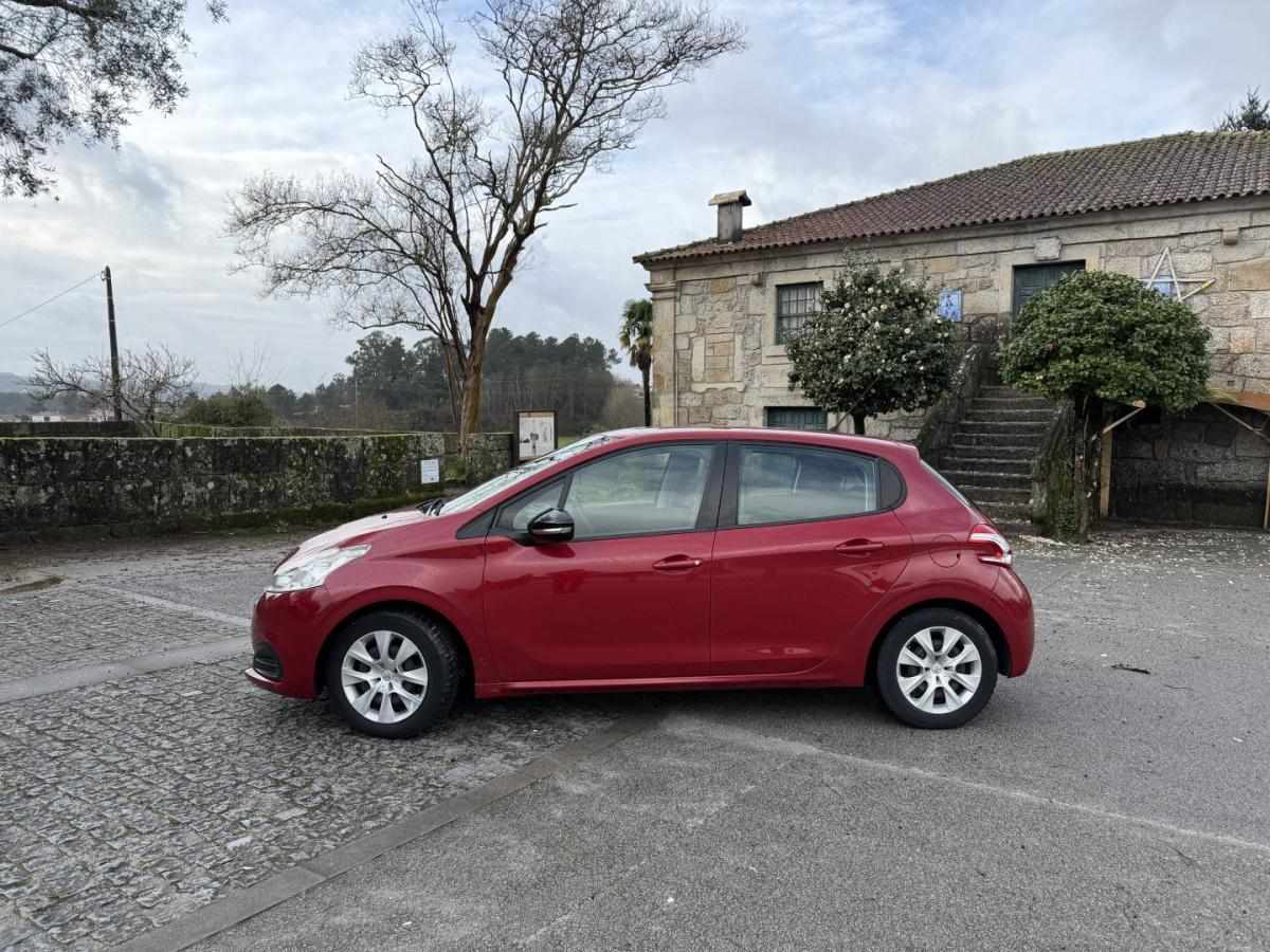 peugeot-208-2017-gasolina-1199cc