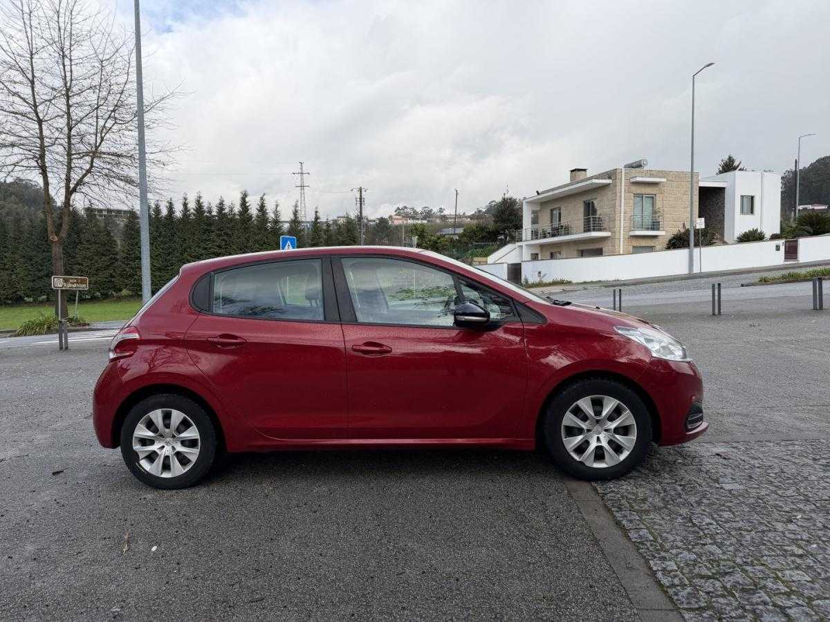 peugeot-208-2017-gasolina-1199cc