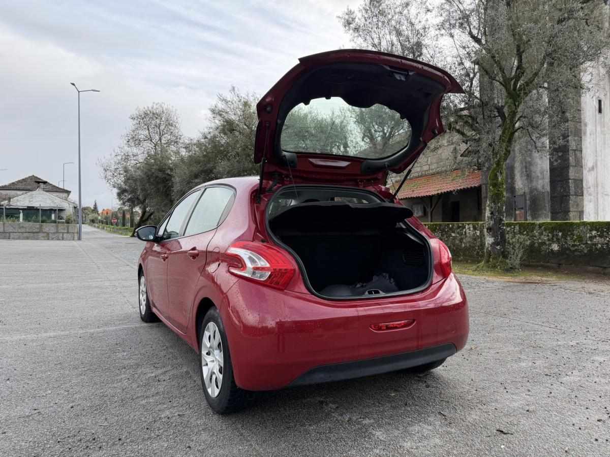 peugeot-208-2017-gasolina-1199cc