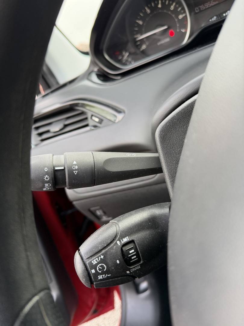 peugeot-208-2017-gasolina-1199cc