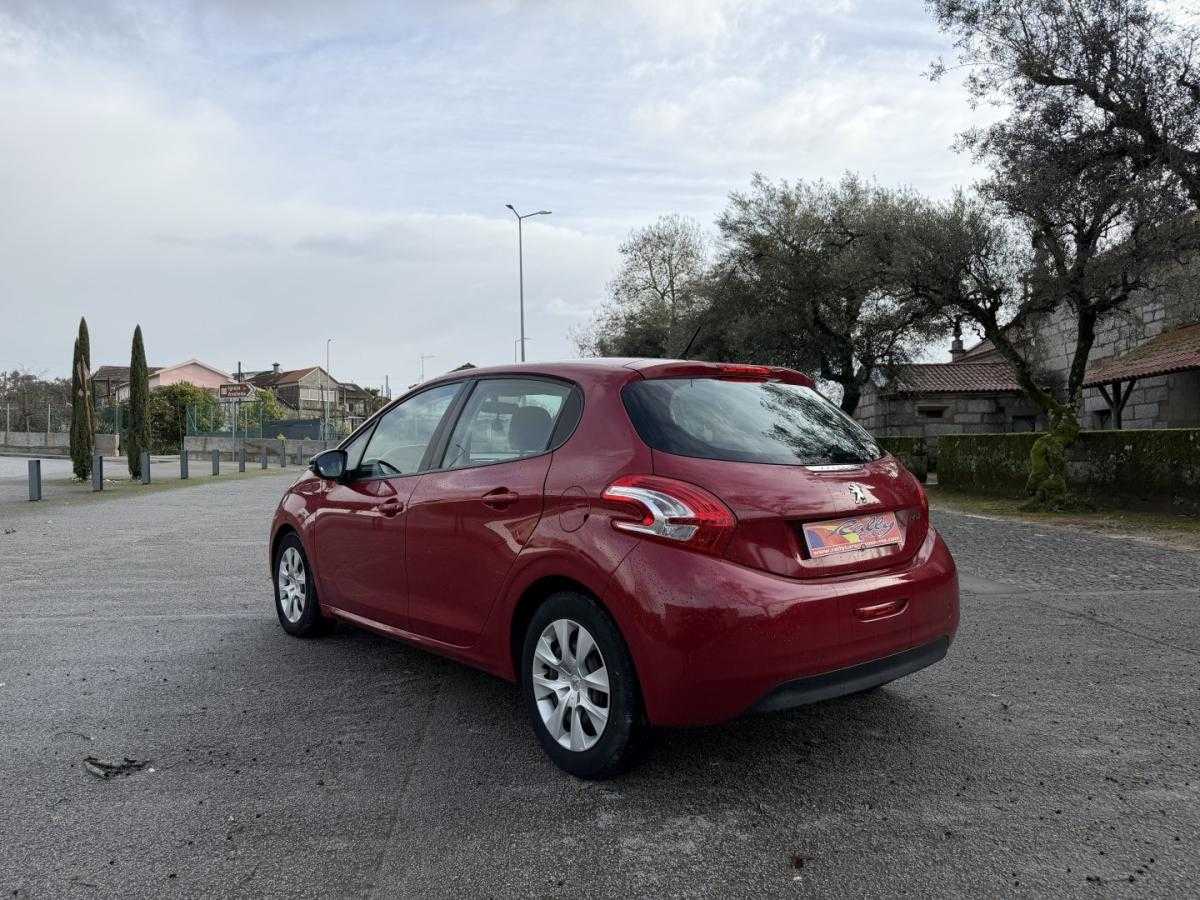 peugeot-208-2017-gasolina-1199cc