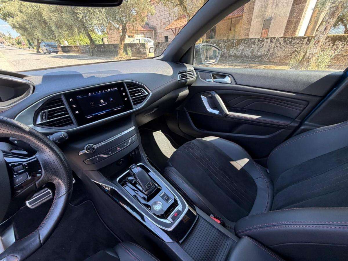 peugeot-308-2021-gasolina-1199cc