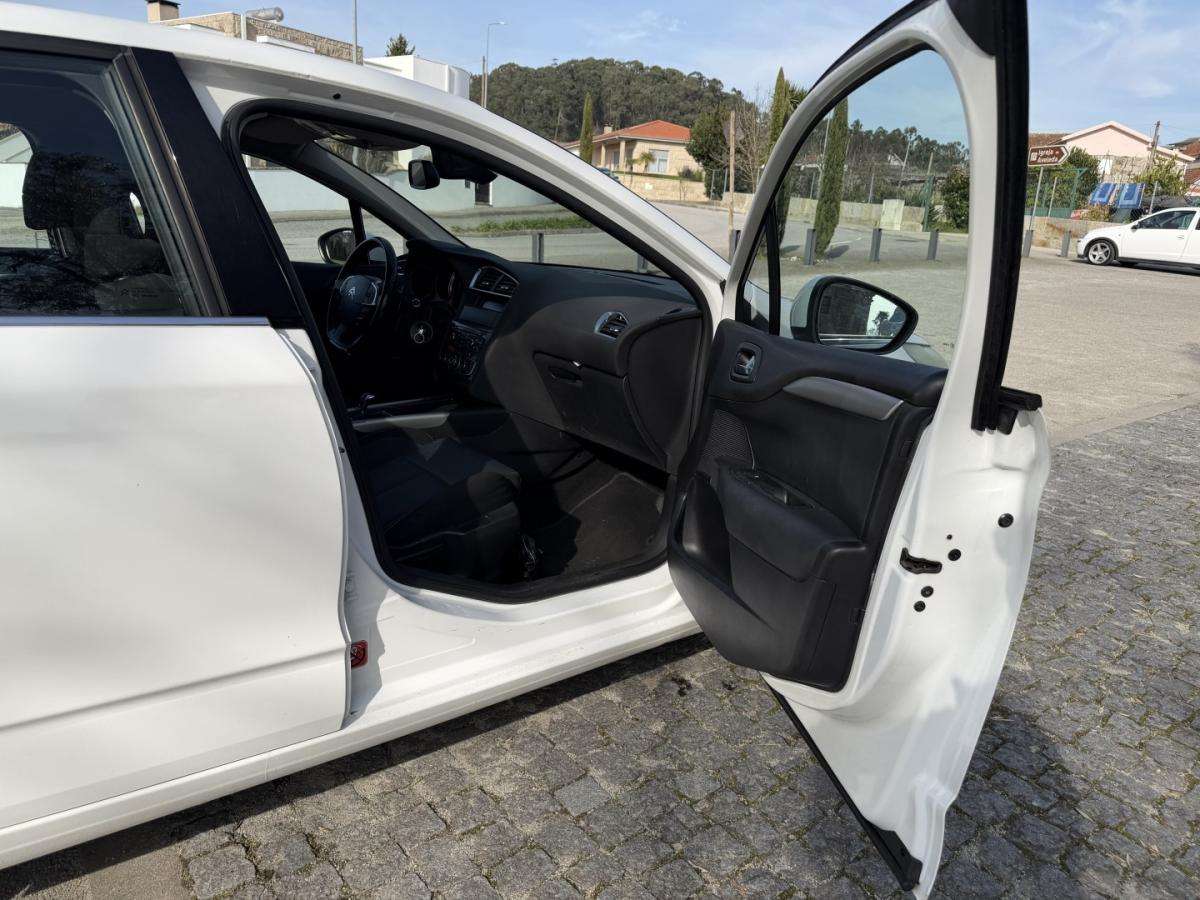 citroen-c4-2012-diesel-1560cc