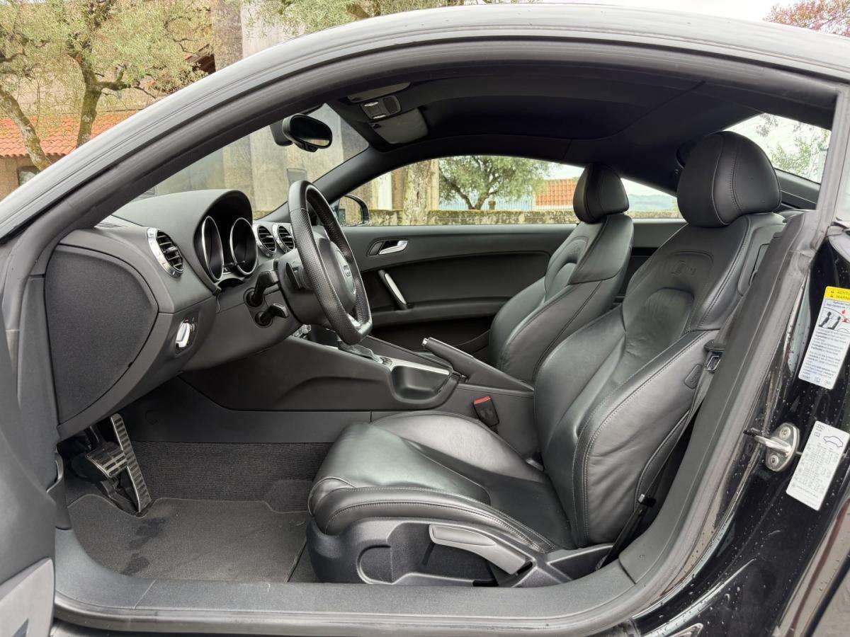 audi-tt-2014-gasolina-1984cc