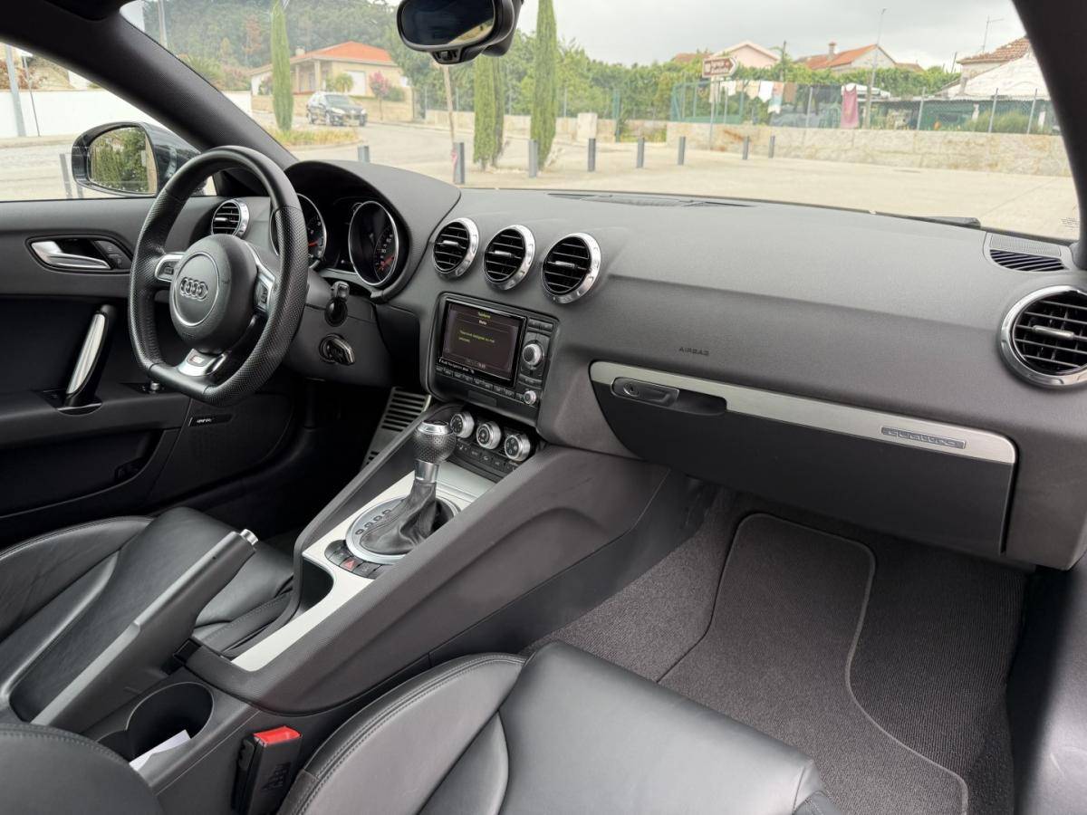 audi-tt-2014-gasolina-1984cc
