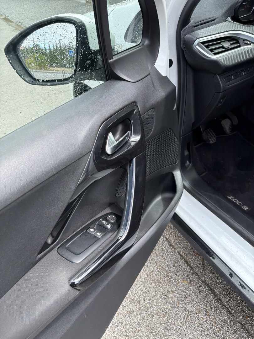peugeot-2008-2014-gasolina-1199cc