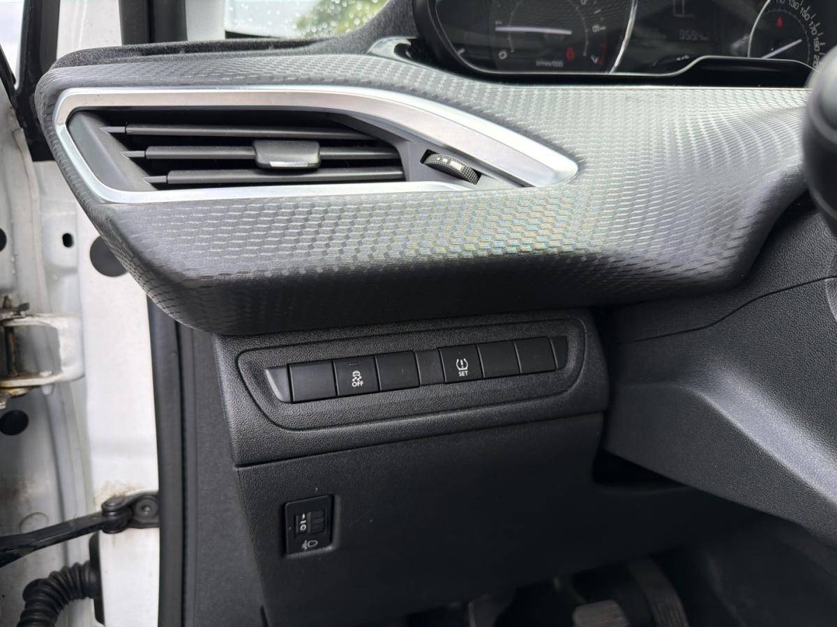 peugeot-2008-2014-gasolina-1199cc