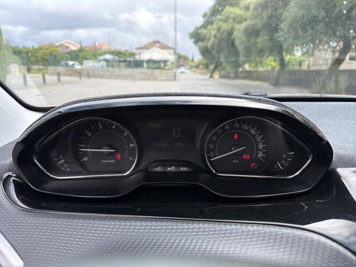 peugeot-2008-2014-gasolina-1199cc