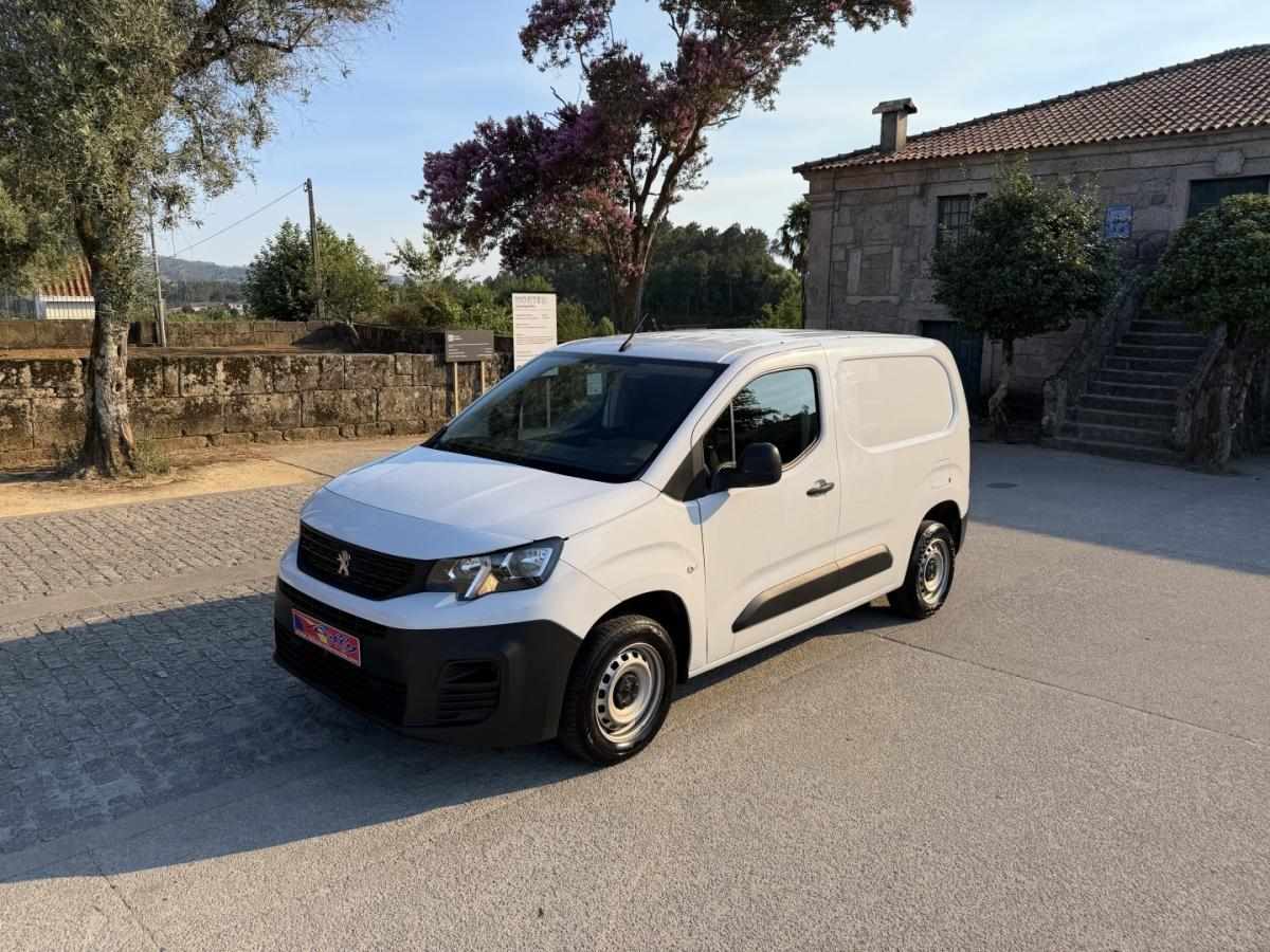 citroen-berlingo-2022-diesel-1500cc