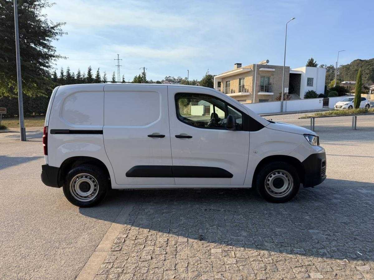 citroen-berlingo-2022-diesel-1500cc