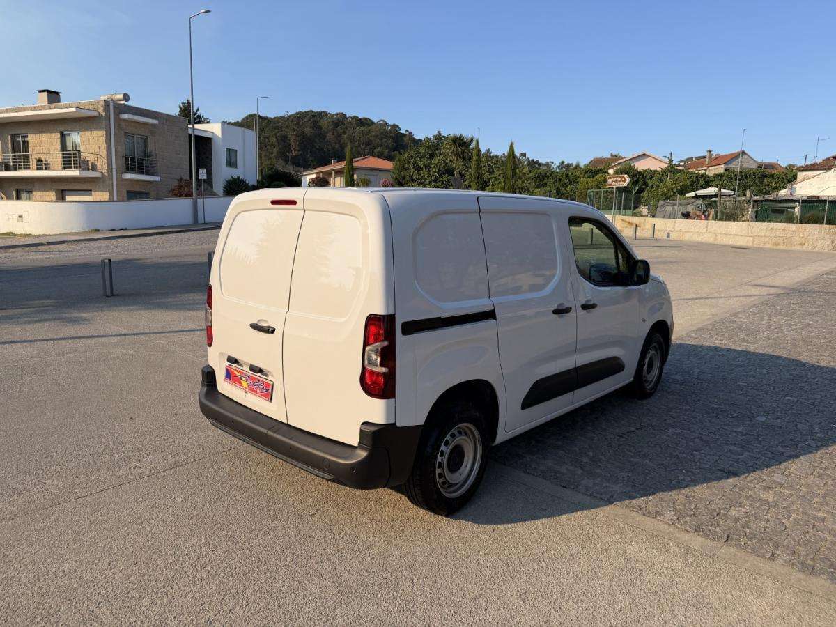 citroen-berlingo-2022-diesel-1500cc