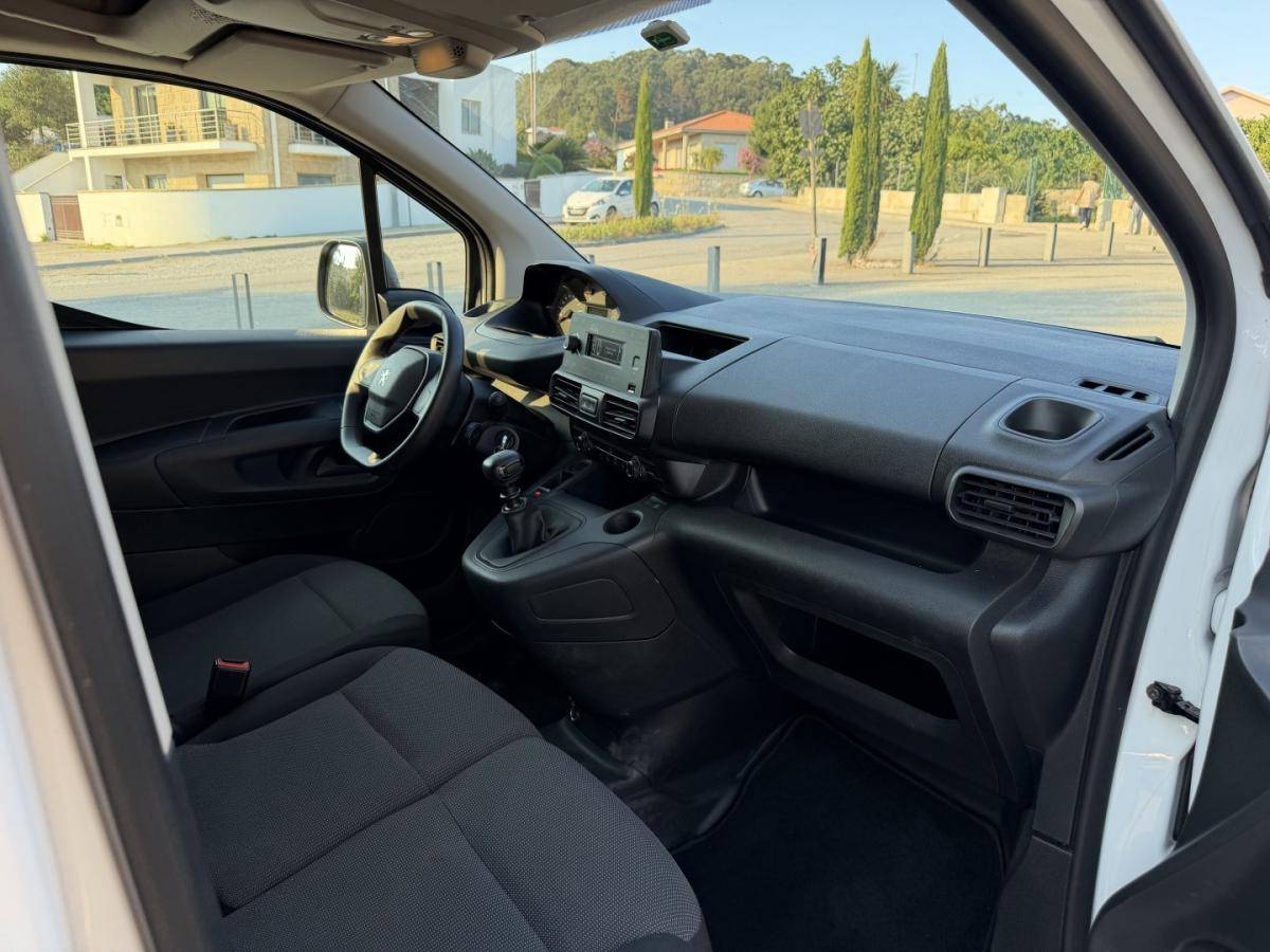 citroen-berlingo-2022-diesel-1500cc