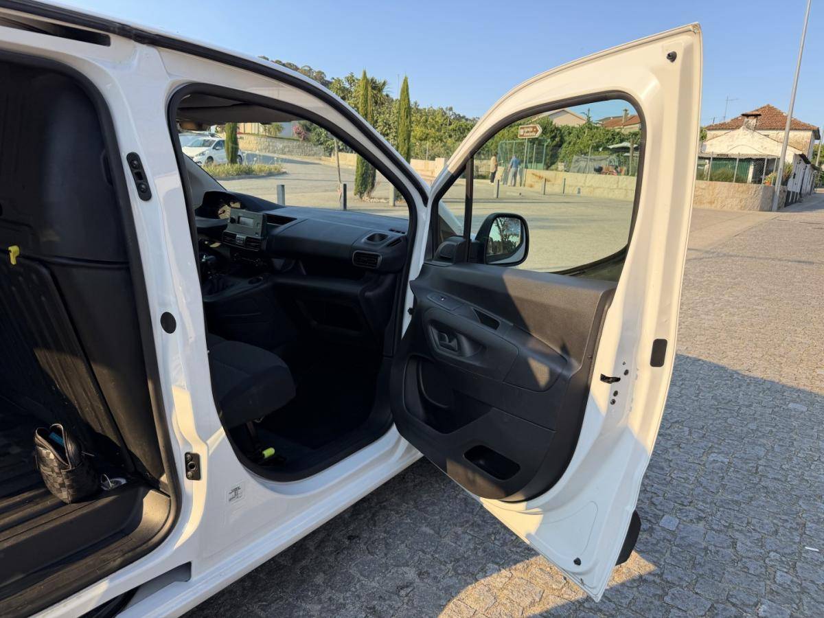 citroen-berlingo-2022-diesel-1500cc