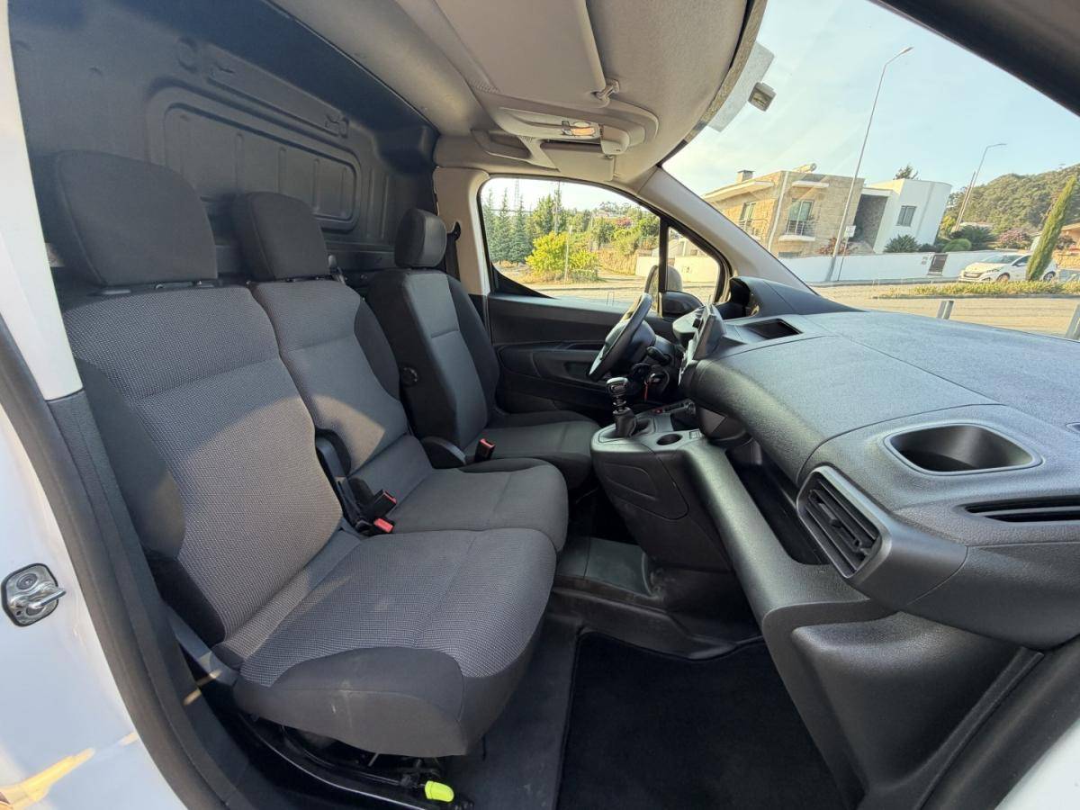 citroen-berlingo-2022-diesel-1500cc