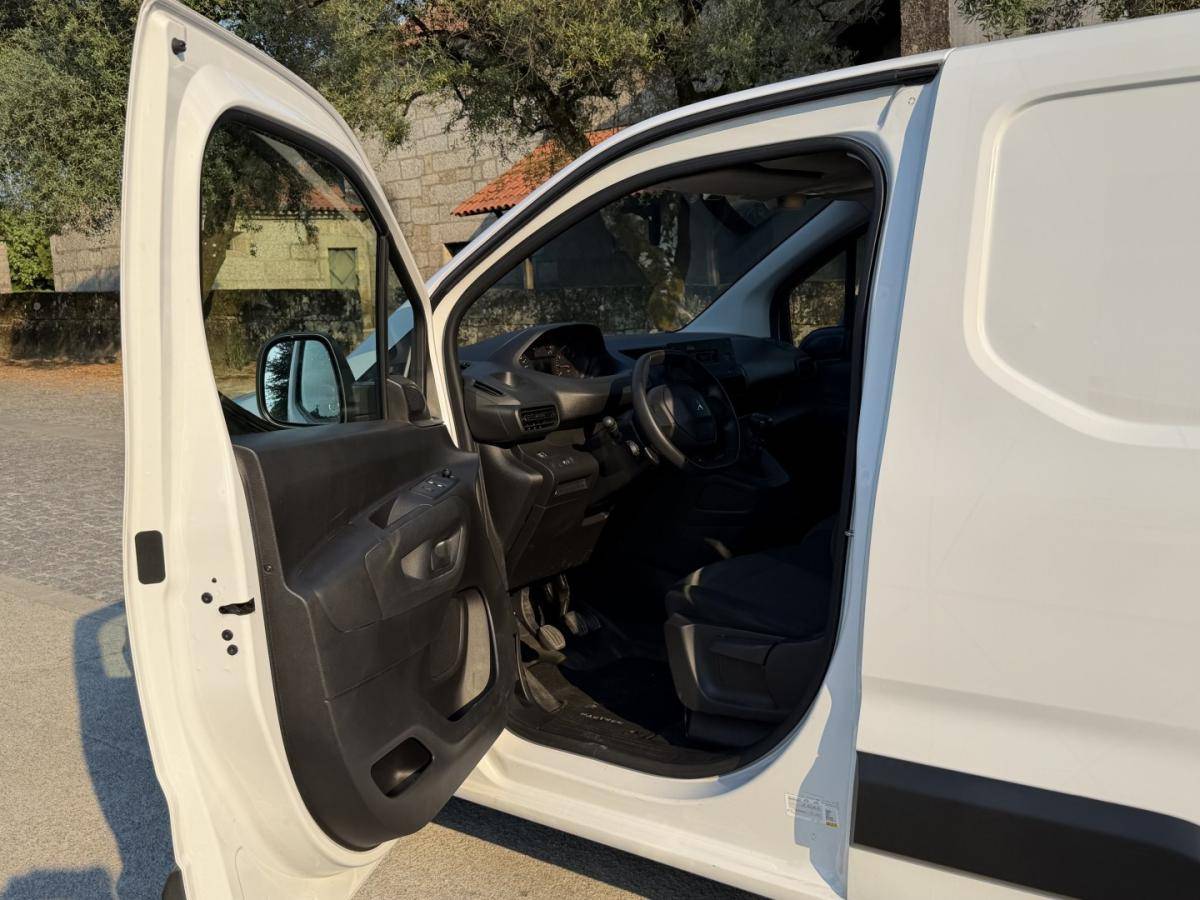 citroen-berlingo-2022-diesel-1500cc