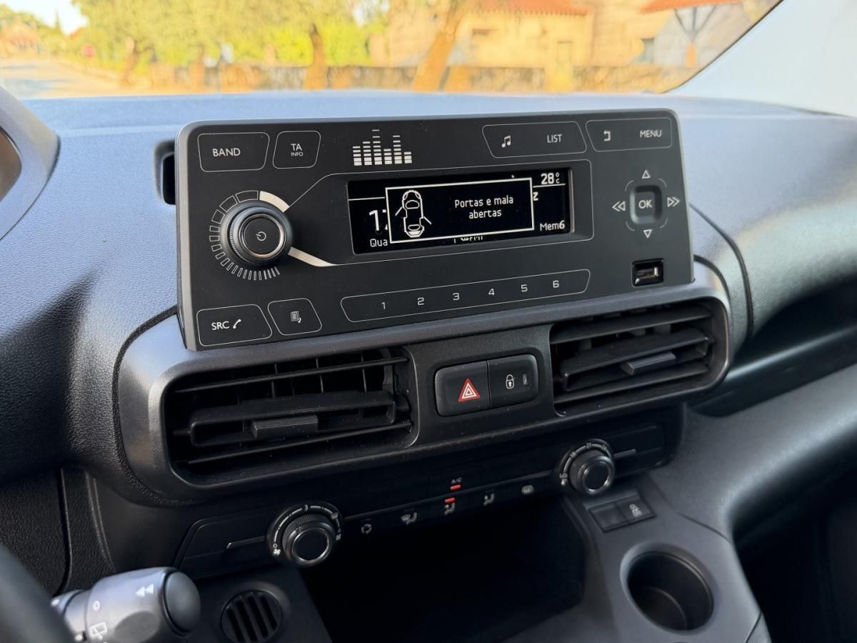 citroen-berlingo-2022-diesel-1500cc