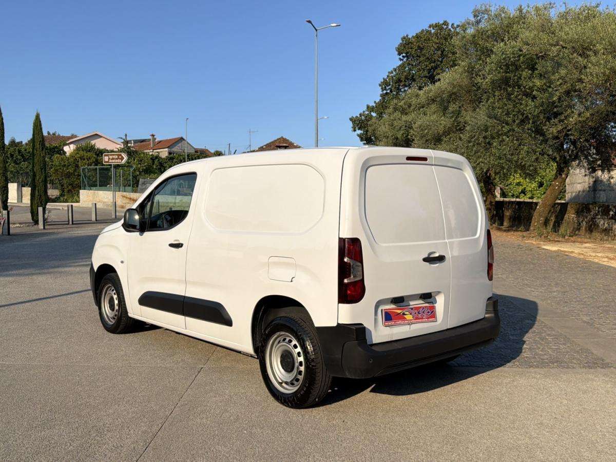 citroen-berlingo-2022-diesel-1500cc