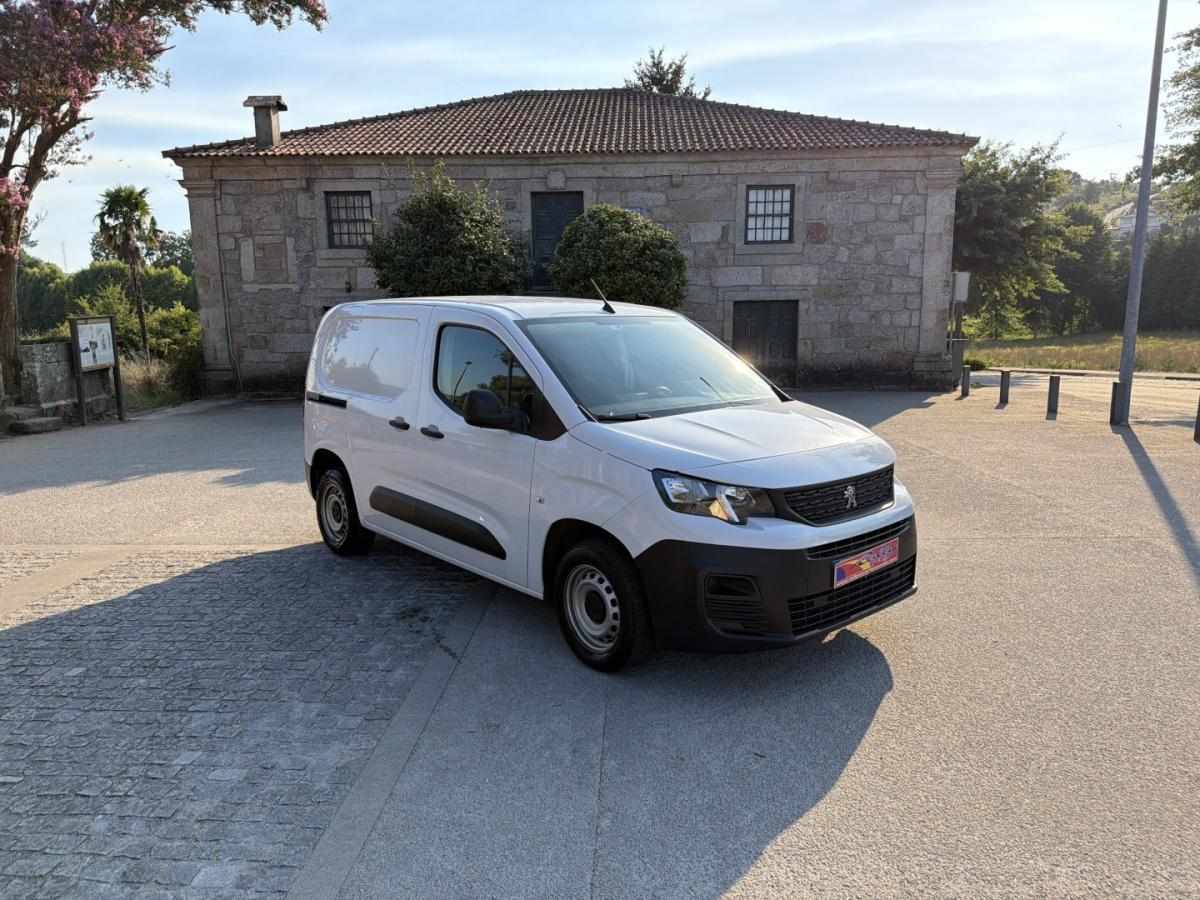 citroen-berlingo-2022-diesel-1500cc